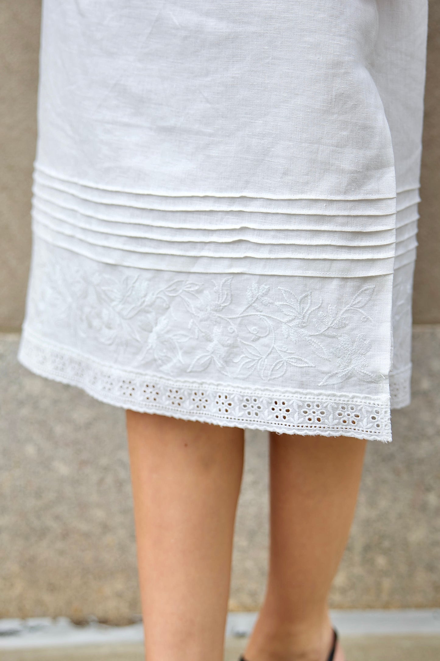 Premiere Linen Square Neck Midi Dress